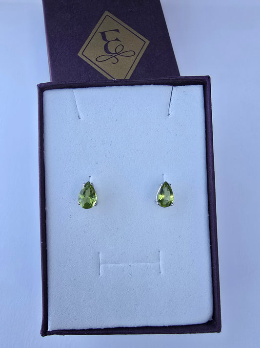 Aretes peridoto
