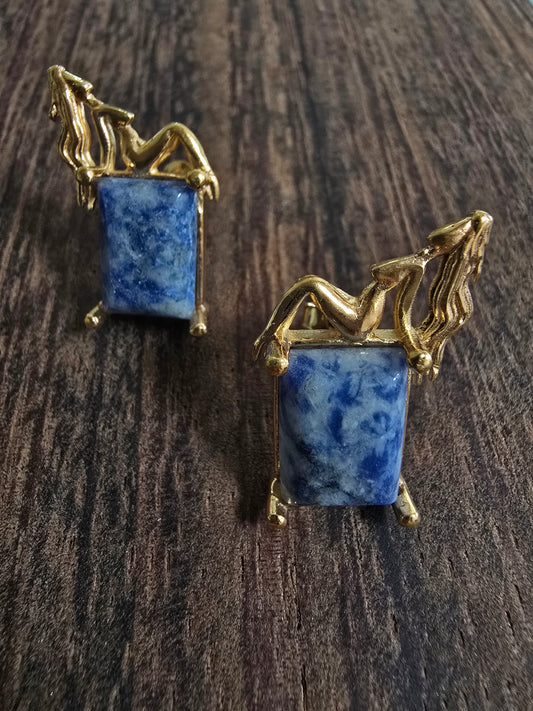 Aretes Nereida sentada